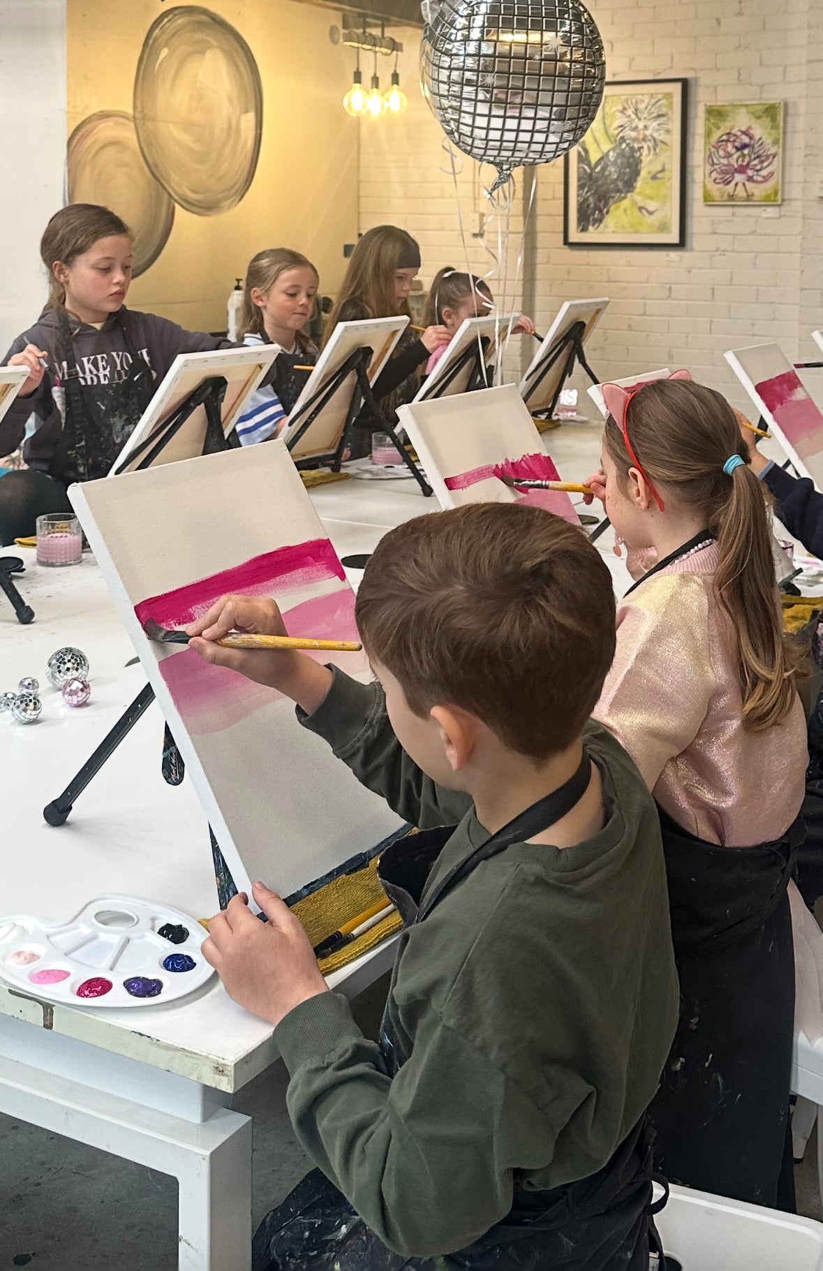 KIDS ART CLUB