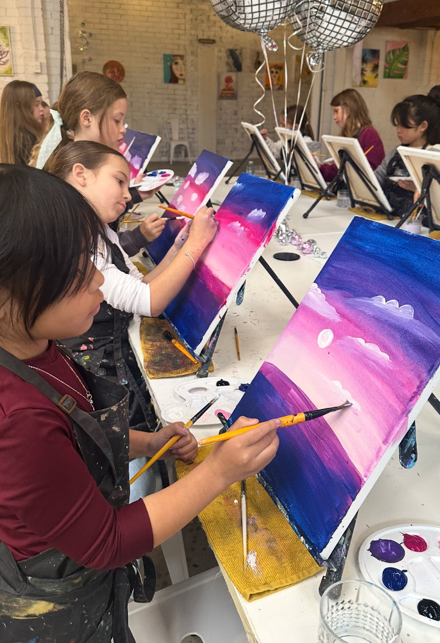 KIDS ART CLUB